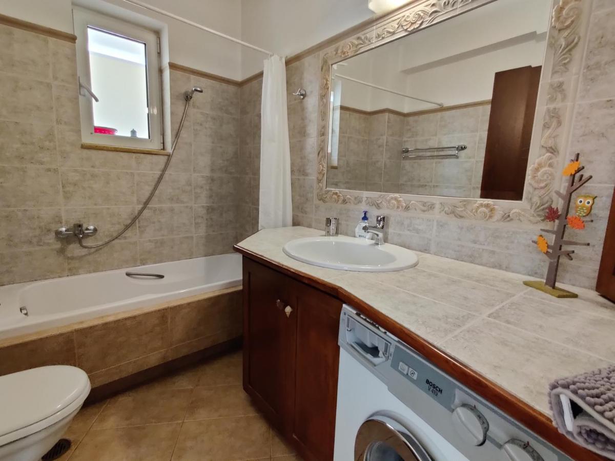 Quiet Luxury Apartment Near City Center And Port ナフプリオ エクステリア 写真